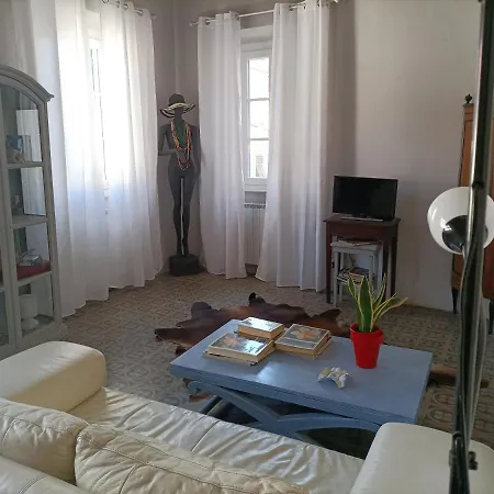 別荘 Casa Di Titta Vicino Al Mare ヴィアレッジョ